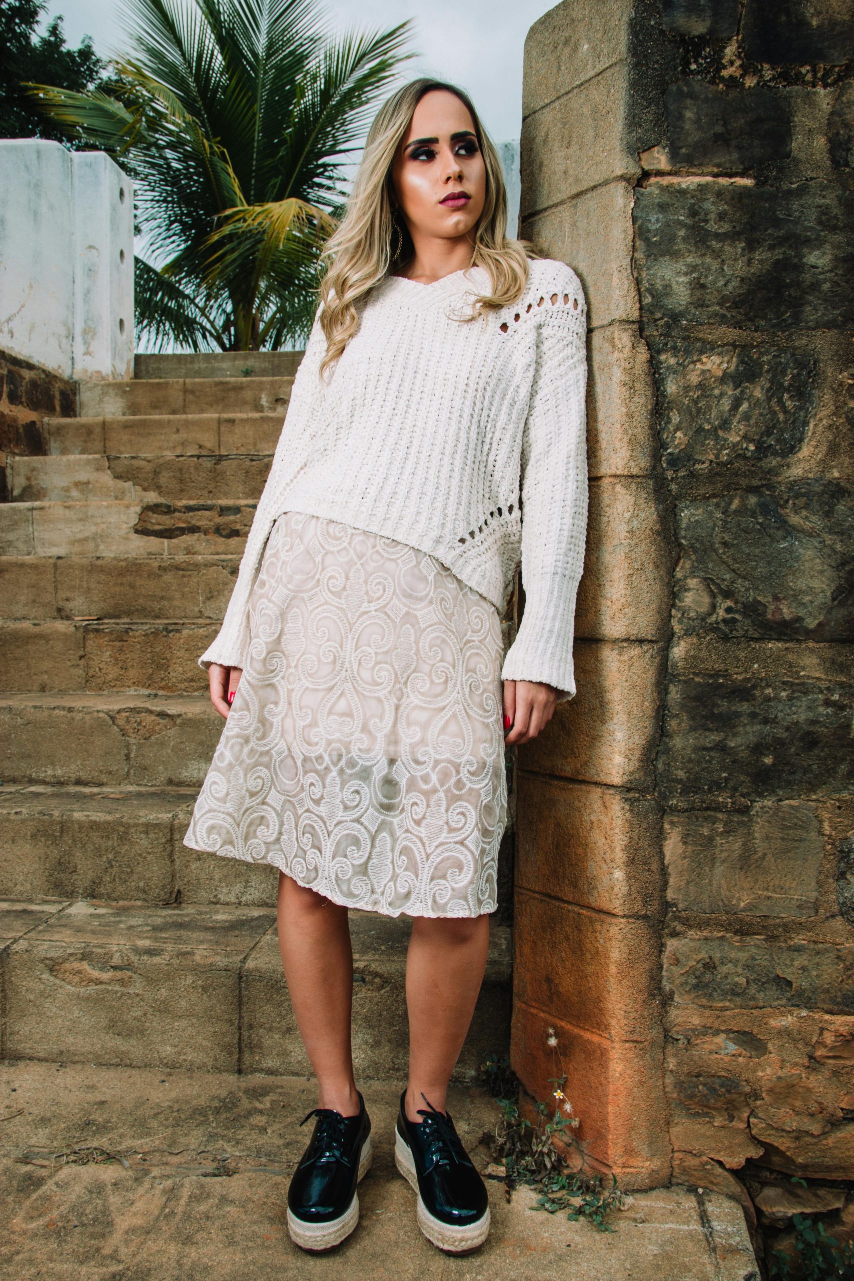 10 Lace Skirt Outfits That Prove It’s a Closet Staple No Matter the Season