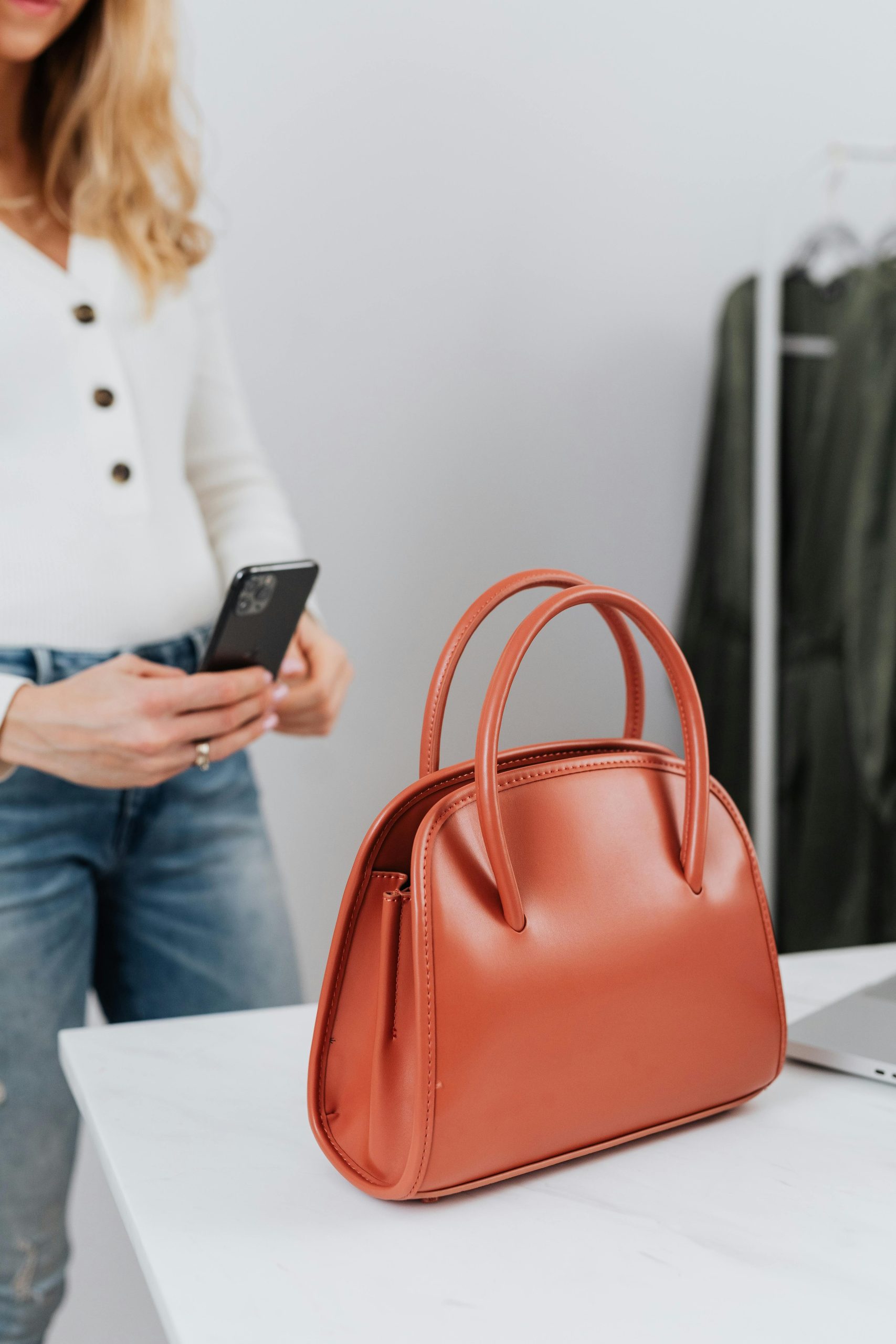 Bags & Beyond: A Girl’s Guide to Handbag Trends & Fashion